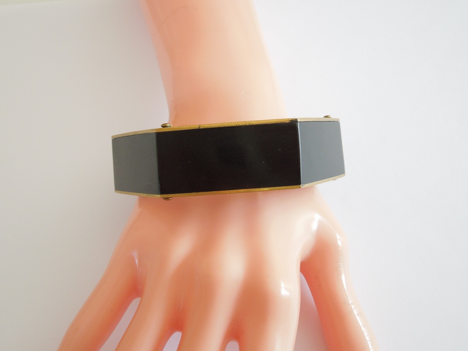 Vintage Bangle Brass & Wood? Hexagonal 31.8 G/Ø 6.6 Cm/B:2.0 Cm