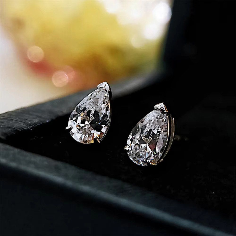 4.00Ct Pear Cut VVS Moissanite Stud Earrings 925 Silver 18k White Gold Plated