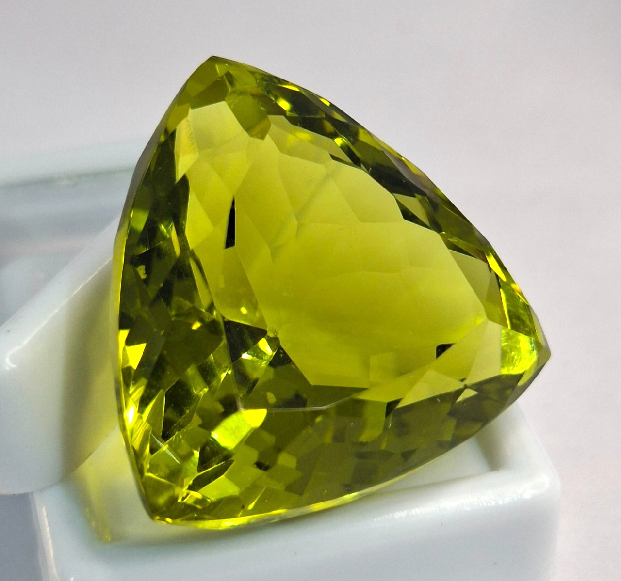 Trillion Cut 60-62 Ct Yellowish-Green Topaz Loose Certified Gemstone TQ1852