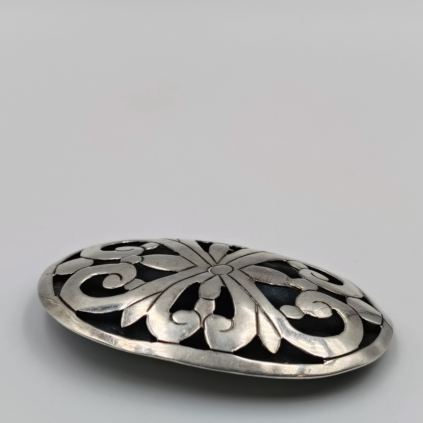 Vintage EM Cuernavaca MOR Mexico Taxco Sterling Silver 925 Oval Brooch Pin