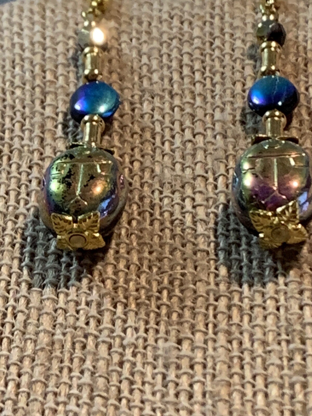 NEW ITEM*VTG.CZECH JET/ROSE GOLD AURORA IRIDESCENT CRYSTAL EGYPT SCARAB EARRINGS