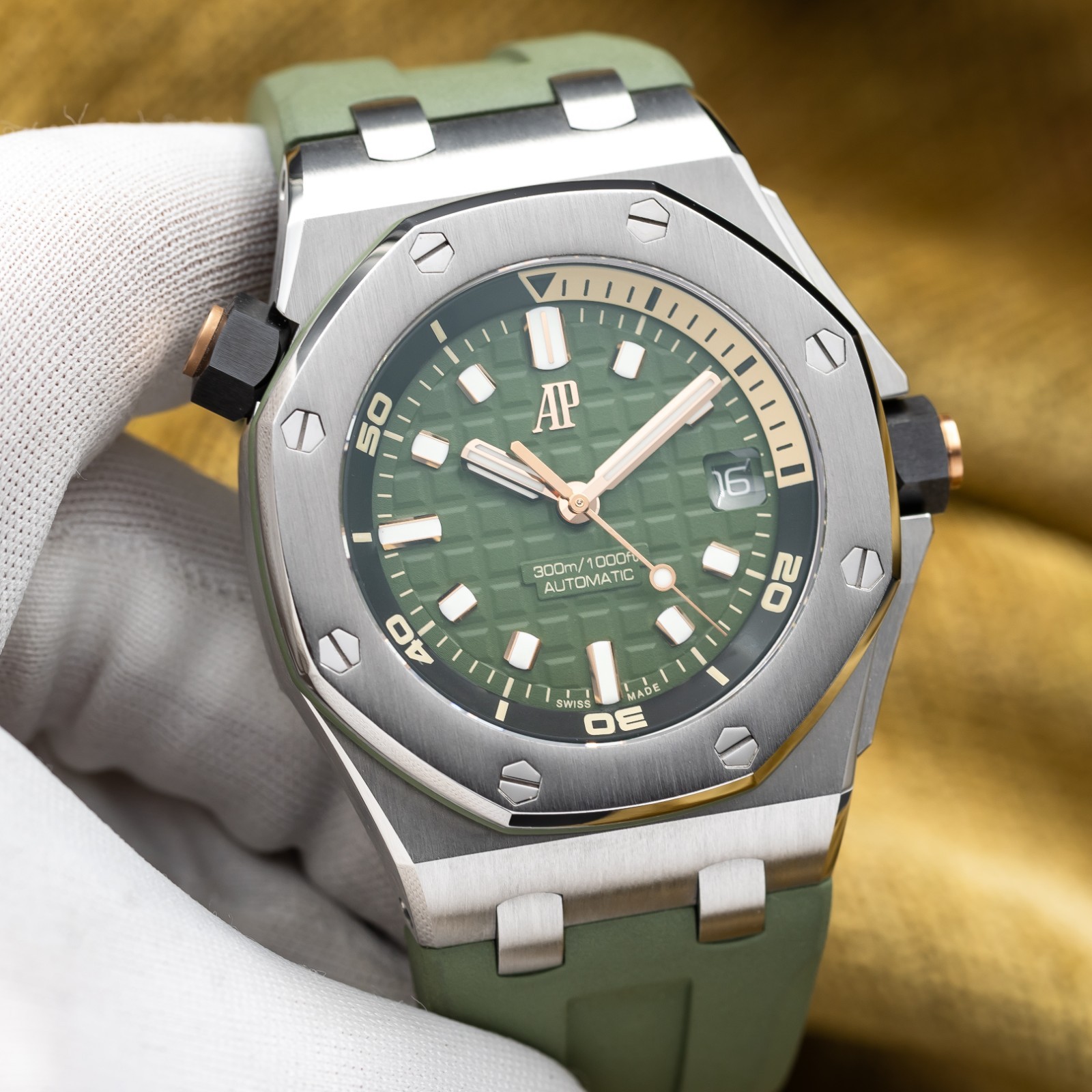 Audemars Piguet Royal Oak Offshore Diver Steel Green 42mm 15720ST Full Set