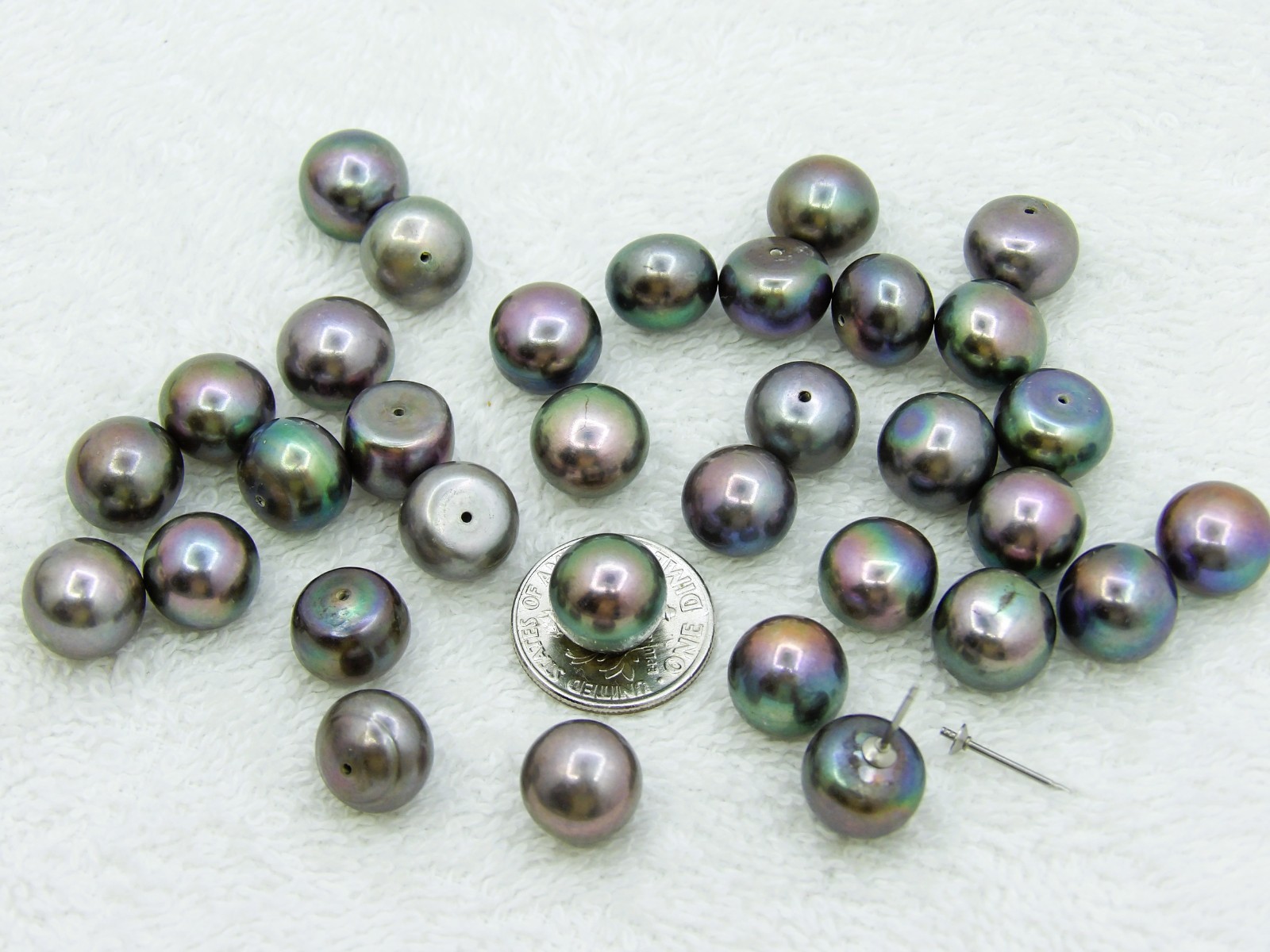 1pc. Dark Peacock Half Drilled Freshwater Button Pearl Beads 10.2-10.6mm LB-C1
