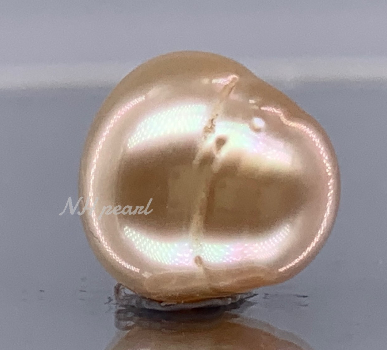 South Sea Pearl Near round 12.4mm x 12.4mm Lombok Indonesia2.50g undrilled
