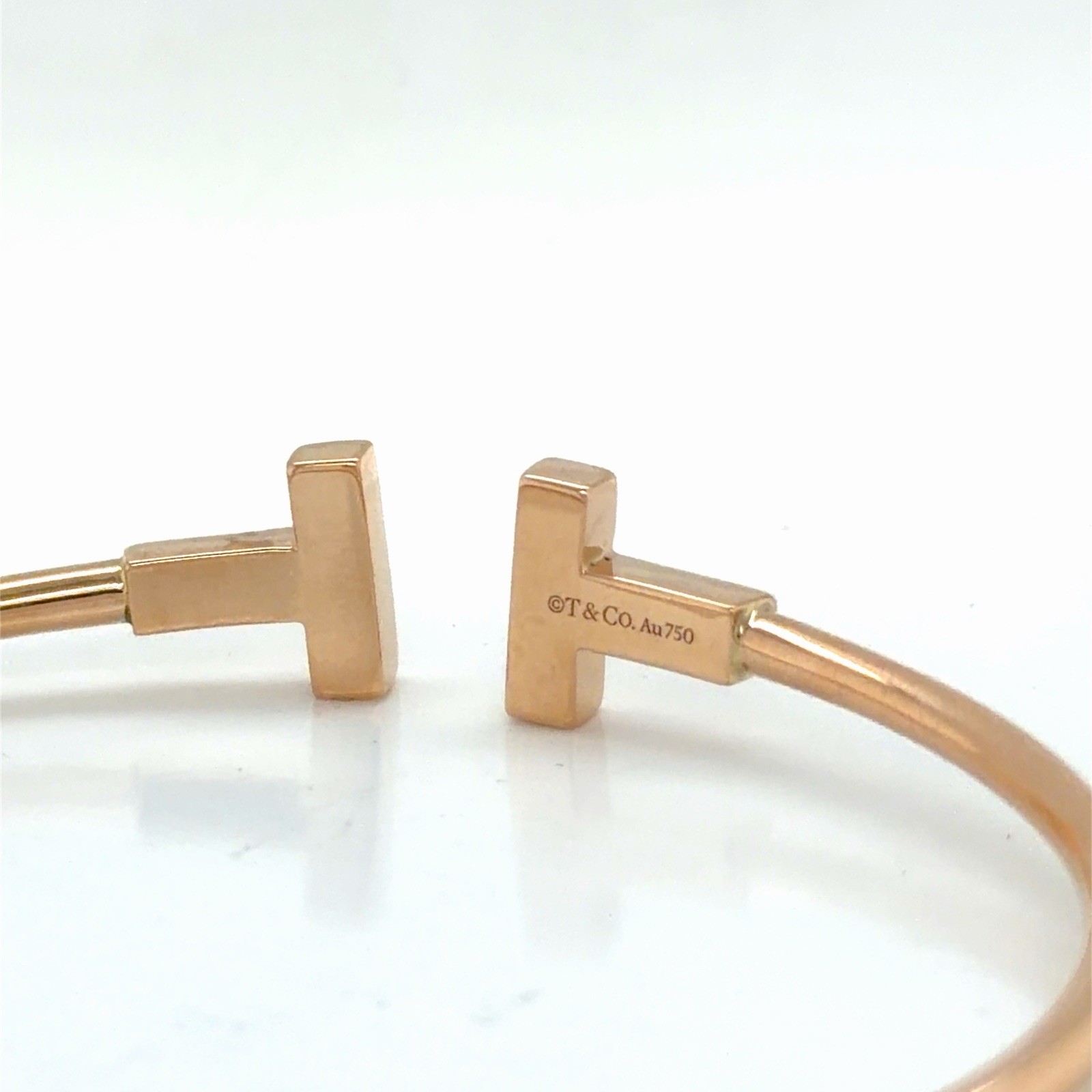 Tiffany & Co. T Wire Bracelet 18k Rose Gold Size Medium 6.25 in