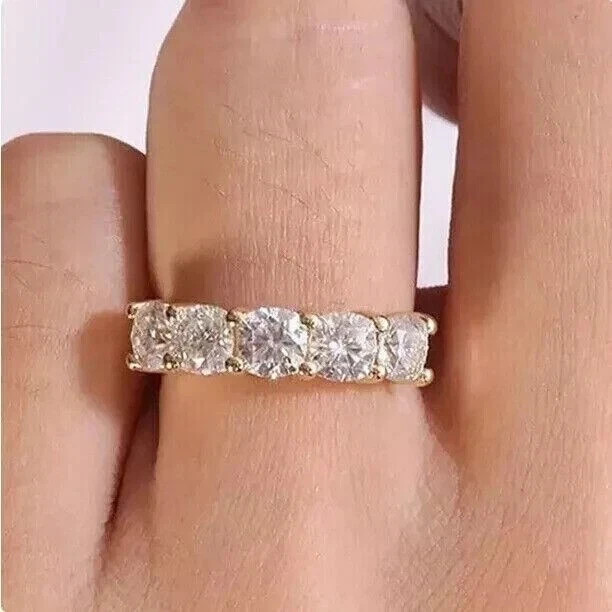 Diamond Band Wedding Cushion Cut Lab Grown 2.2 Carat 18k Yellow Gold VVS E F CVD