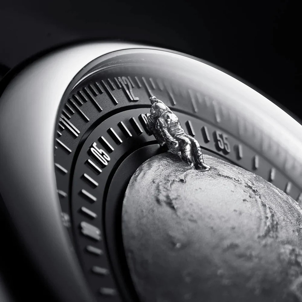 CIGA design Moon Walker Edition U055-TIGR-6B Automatic Titan Watch 46 mm