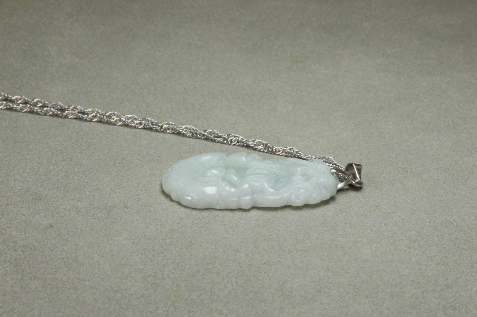 Natural White green A Jadeite jade Hand-Carved tiger (Chinese Zodiac) Pendant