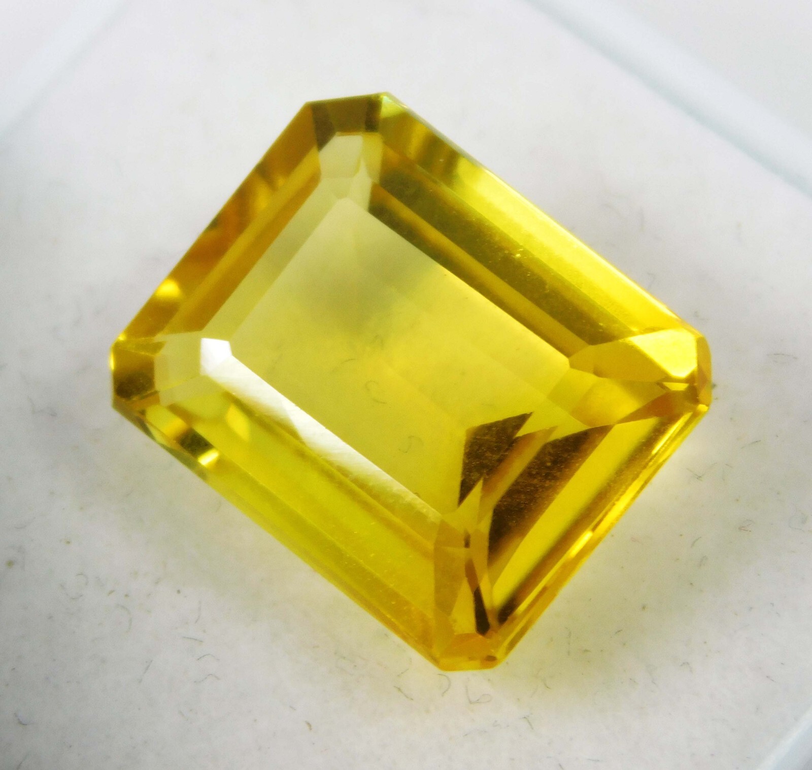 Natural 8.15 Ct Ceylon Yellow Sapphire Emerald Cut 12.8x10x5.1 Mm Loose Gemstone