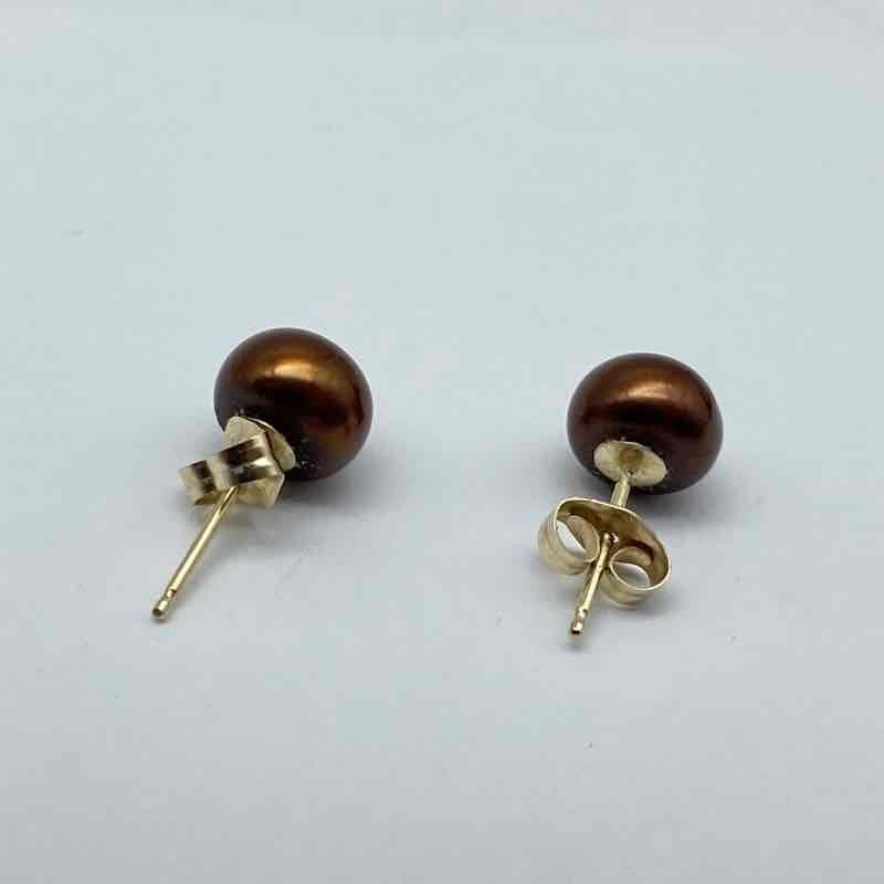 14K Yellow Gold Brown Freshwater Pearl Stud Earrings 6.9mm 1.0g