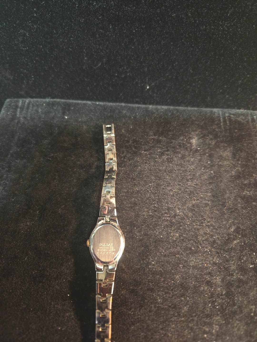 Pulsar Vintage Oval 2 Tone Ladies Analog Wrist Watch (I-5)