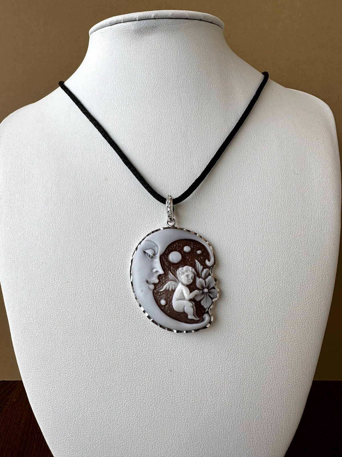 “Angel and Moon” Engraved Sardonic Cameo Pendant on 925 Silver