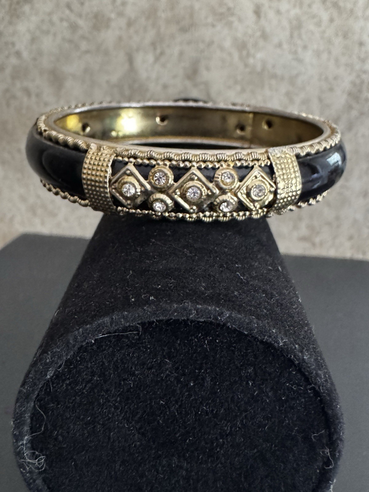 Gold Tone Black Cream Enamel Hinged Bangle Bracelet Lot Size 8 Missing Stones