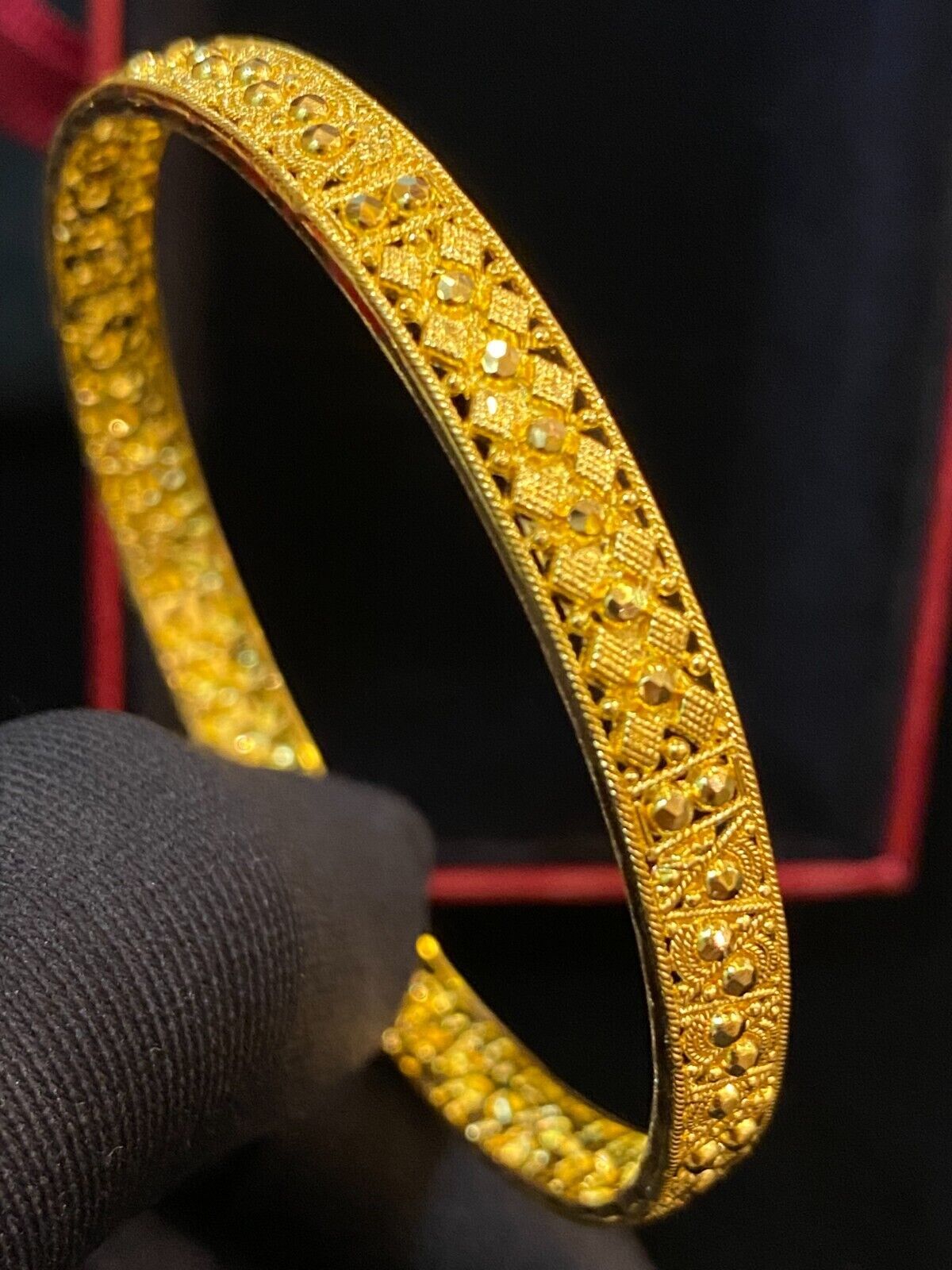 Gorgeously Dubai Handmade 6.40MM Bangle Bracelet In 916 Solid 22K Yellow Gold