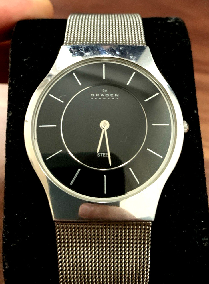 Skagen 233LSSB Stainless Steel Mesh Thin Classic Black Dial Watch 34mm