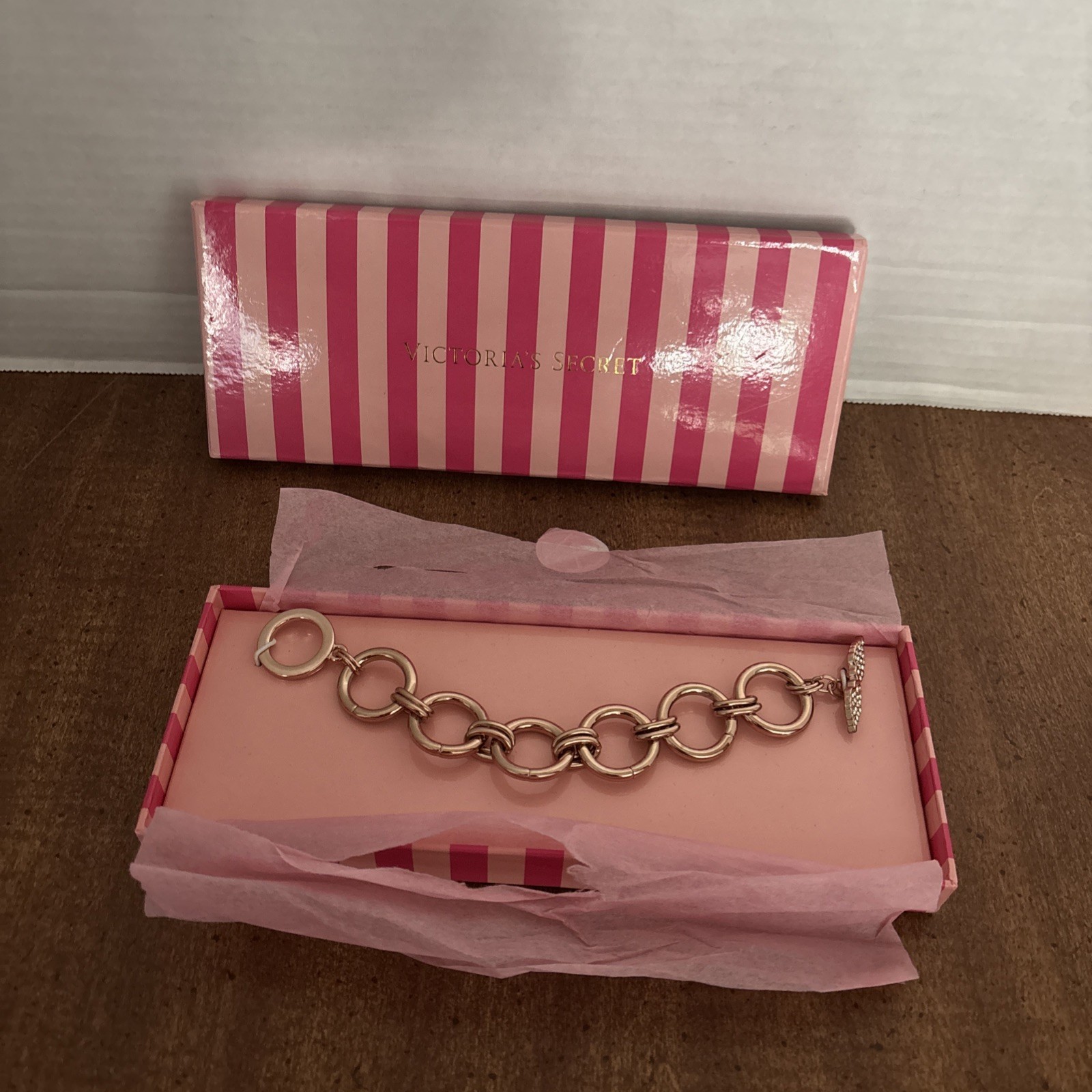 NIB Victoria’s Secret Limited Ed Gold Crystal Angel Wings Link Bracelet GK11