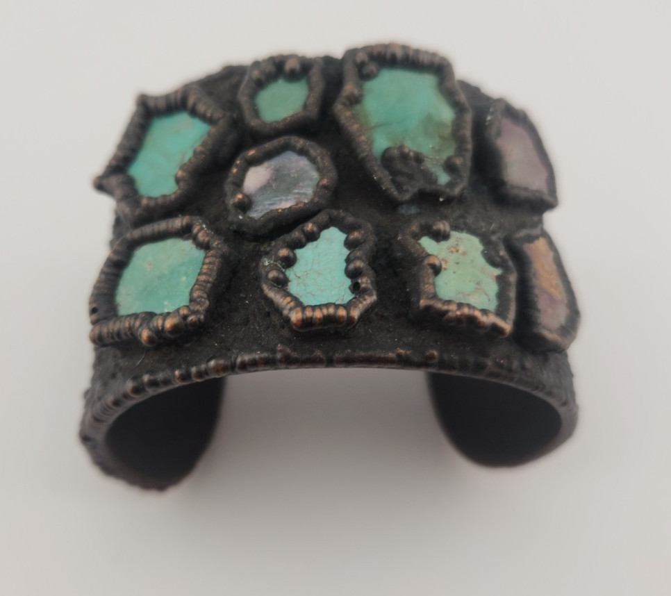 Vintage BELL TRADING Copper Cuff Bracelet USA Pre 1960s 10 Turquoise pieces