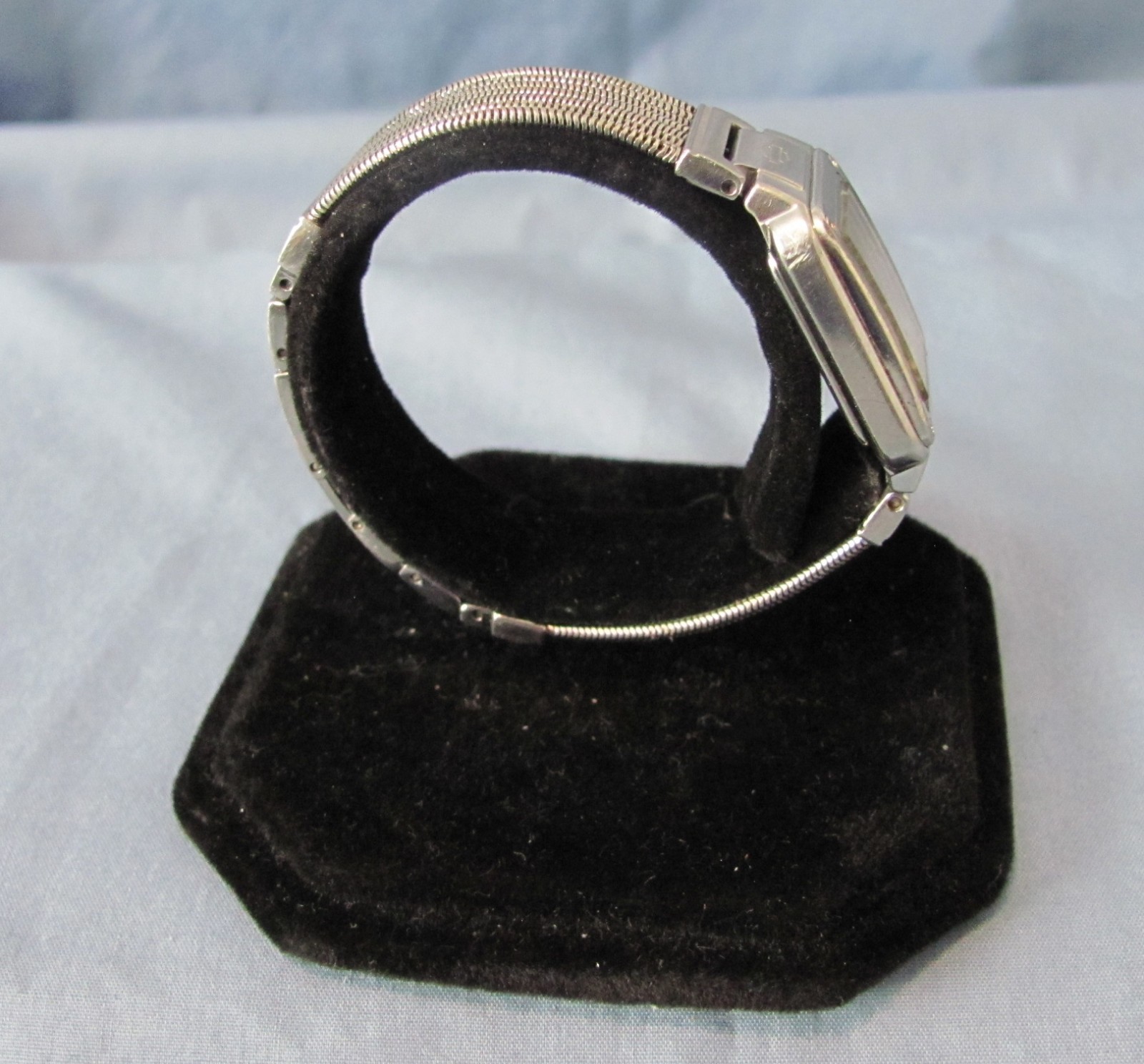 Harley Davidson Women’s Wristwatch by Bulova Runs Well