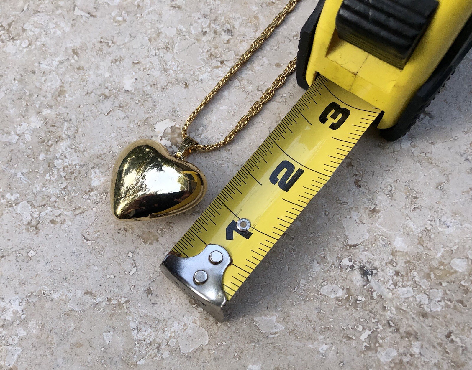 ✨💛VINTAGE Signed TRIFARI Gold Tone PUFFED HEART Pendant NECKLACE 17+” | Estate