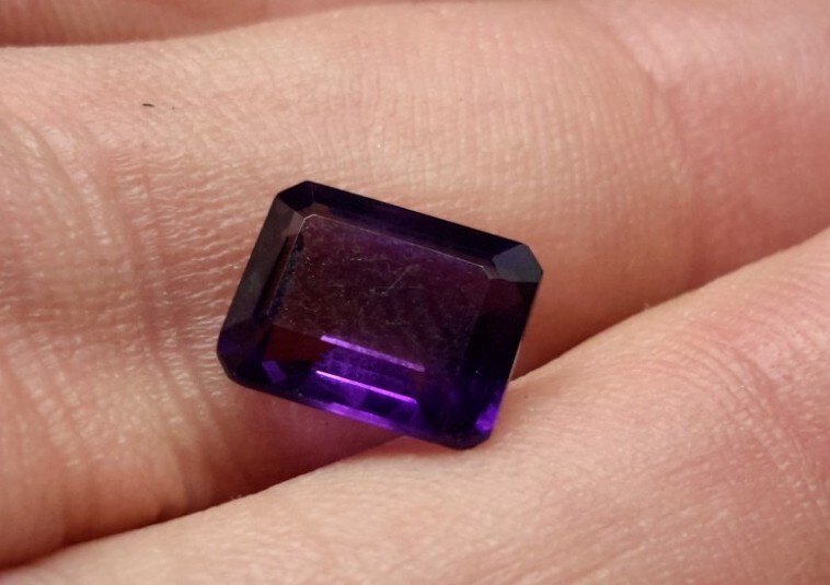 2.50 ct FLUORITE Faceted Gemstone 9x7x4.5 mm
