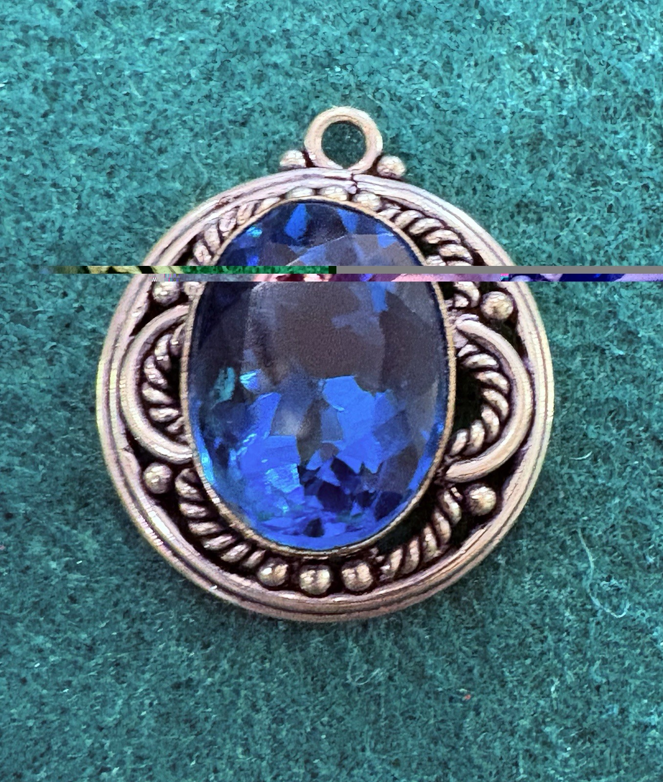 Vintage Beautiful Silver Tone Rhinestone Necklace Blue Center Stone