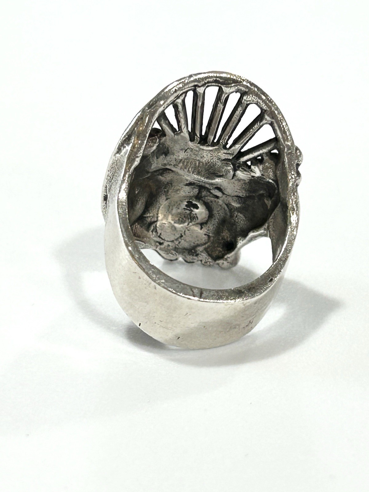 JANE VOORHEES Artist Sterling Silver Face Design Ring Size 6.5
