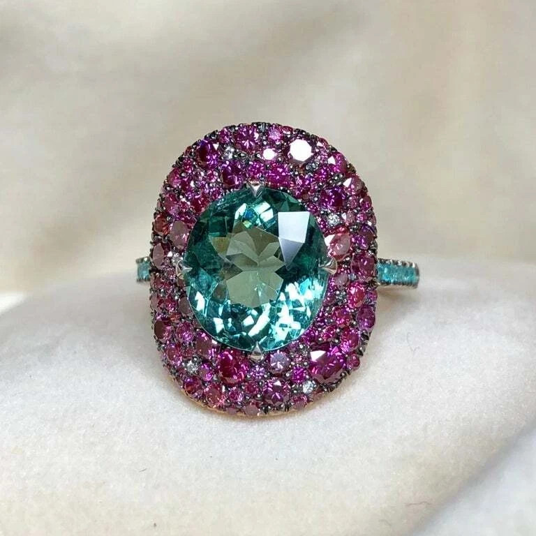 Amazing 6.50CT Oval Cut Lagoon Tourmalin, Paraïba Tourmaline & Amethyst Ring.