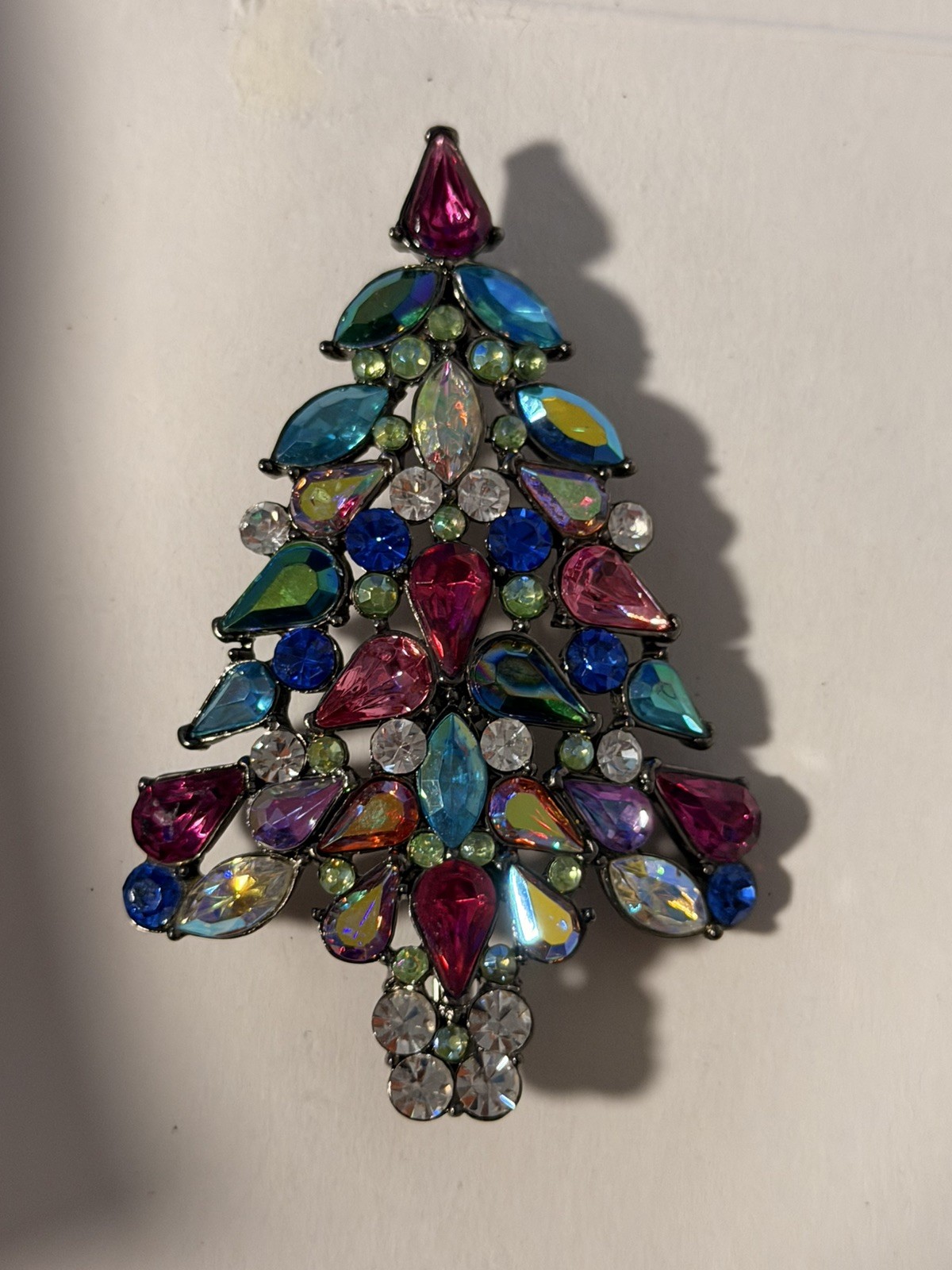 Avon 2006 Signed 3rd Annual Christmas Tree AB Rhinestone Pin Brooch NEW NOS