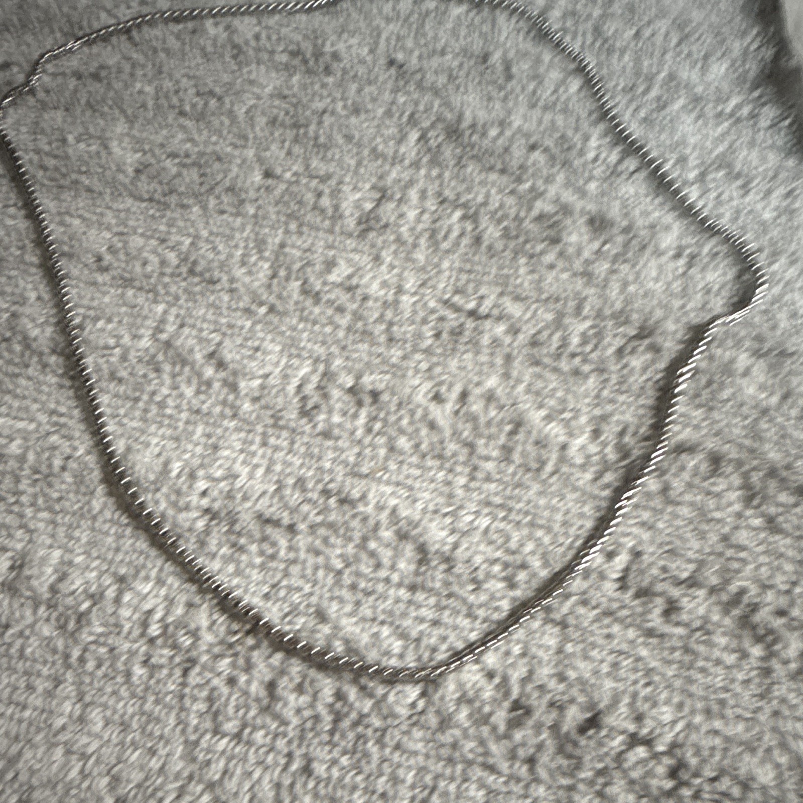 Silver Tone Metal Snake Chain Necklace Animal Charm Pendant No Stone