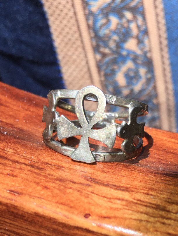 Sterling Silver .925 ANKA Egyptian Symbol Ring with 2 Doves. 5/8” Inner Diameter