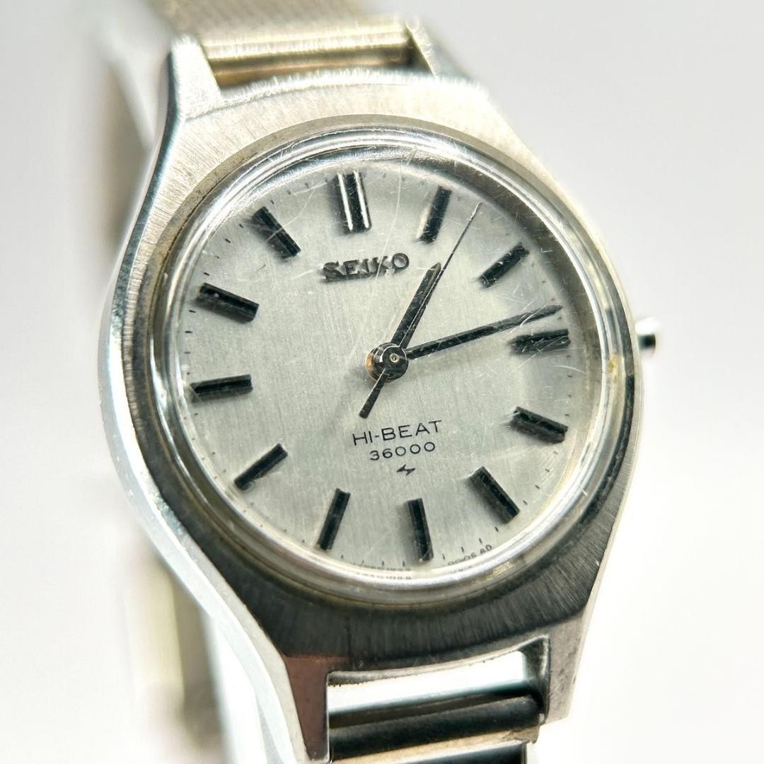 Non-working SEIKO ladies’ wristwatch, hand-wound, vintage.