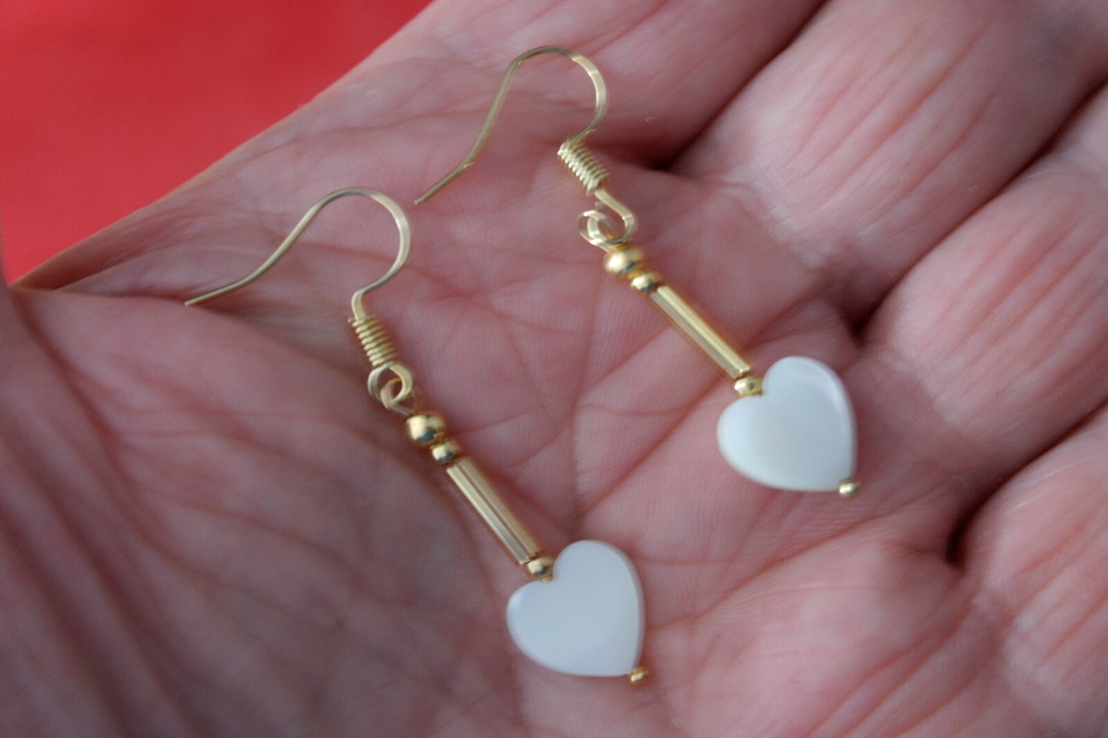 Beautiful Earrings With Heart Mother Of Pearl 1. 8 Gr. 3.2 Cm. Long + Hooks