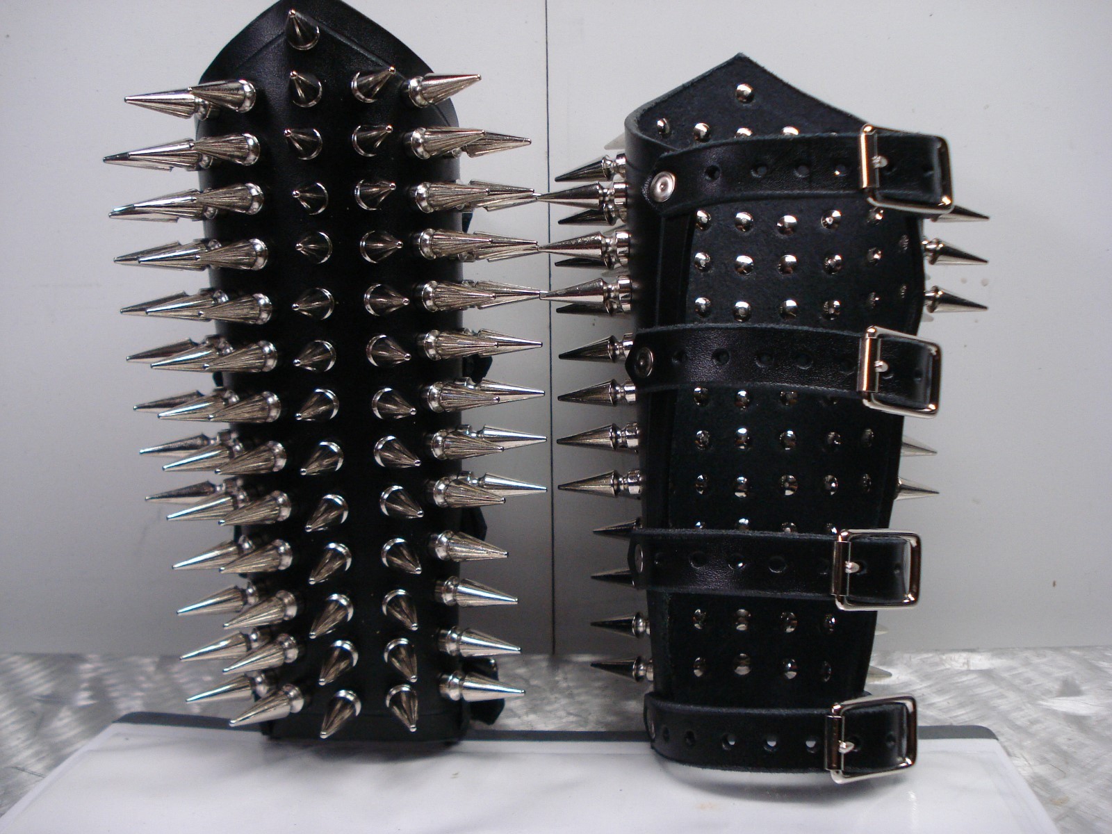 LEATHER UNISEX SPIKE GAUNTLET.BLACK METAL ….(MDLUG0257)…. FORGOTTEN TOMB
