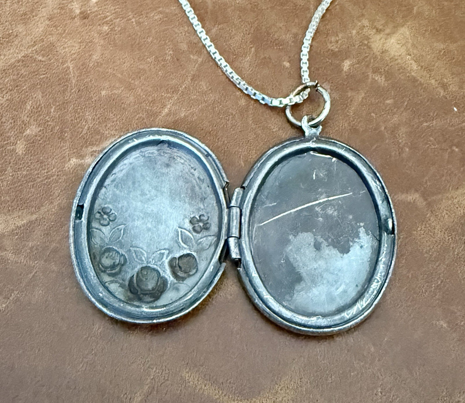 Antique Sterling Silver Enamel Rose Motif Photo Medallion Pendant Necklace 18”in