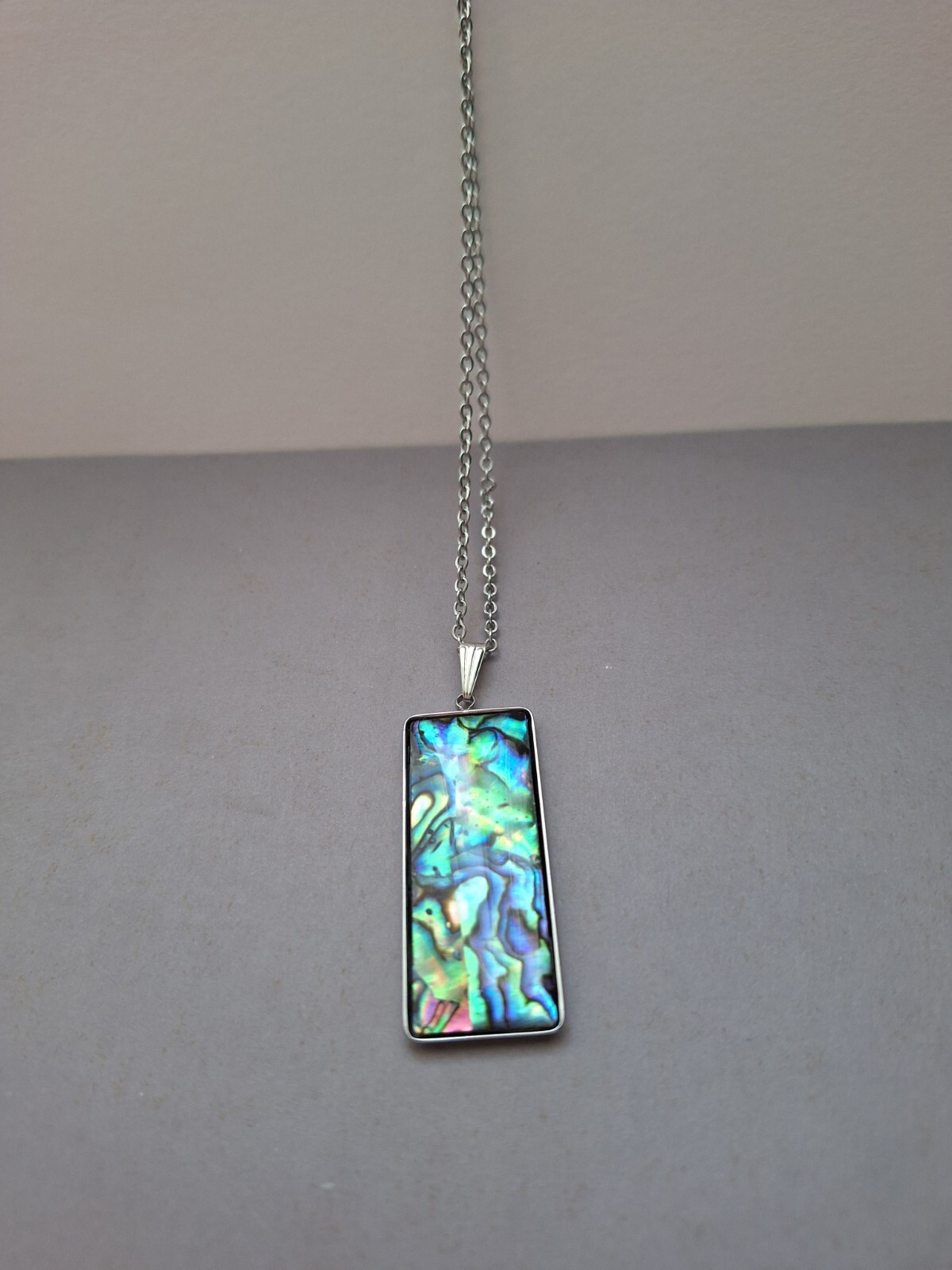 Abalone / Paua Shell Oblong Pendant – 20 inch / 51cm Stainless Steel Chain
