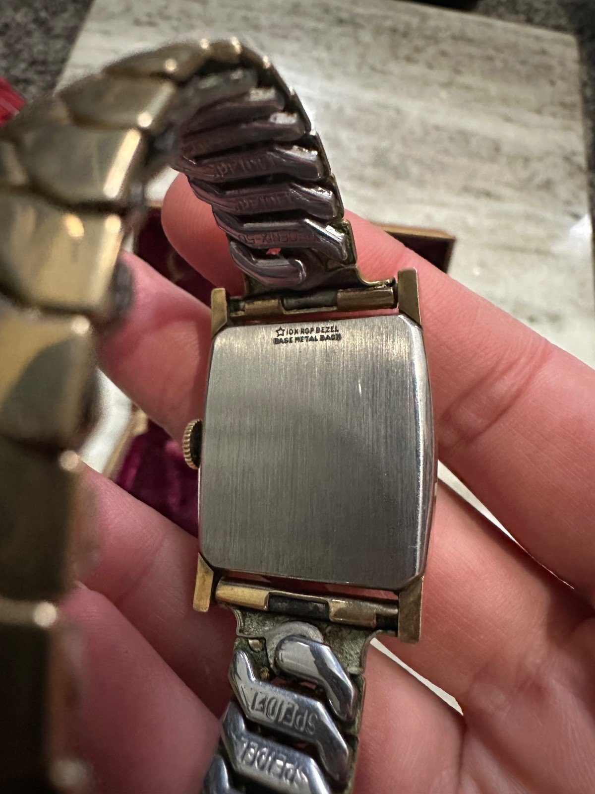 Vintage Elgin 17 jewels dura power gold tone wrist watch with original case