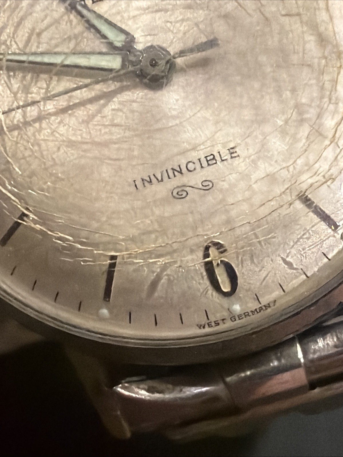 AL31 Vintage Helbros Invincible Mechanical Wind 17J 35mm Runs On&Off As Is**