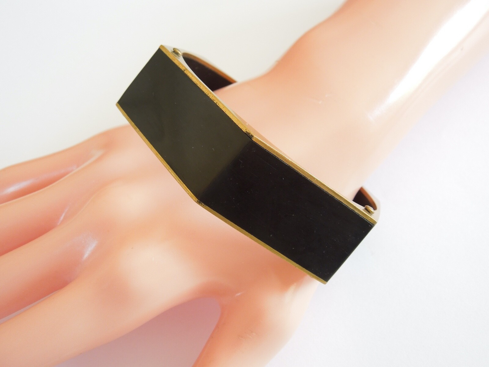 Vintage Bangle Brass & Wood? Hexagonal 31.8 G/Ø 6.6 Cm/B:2.0 Cm