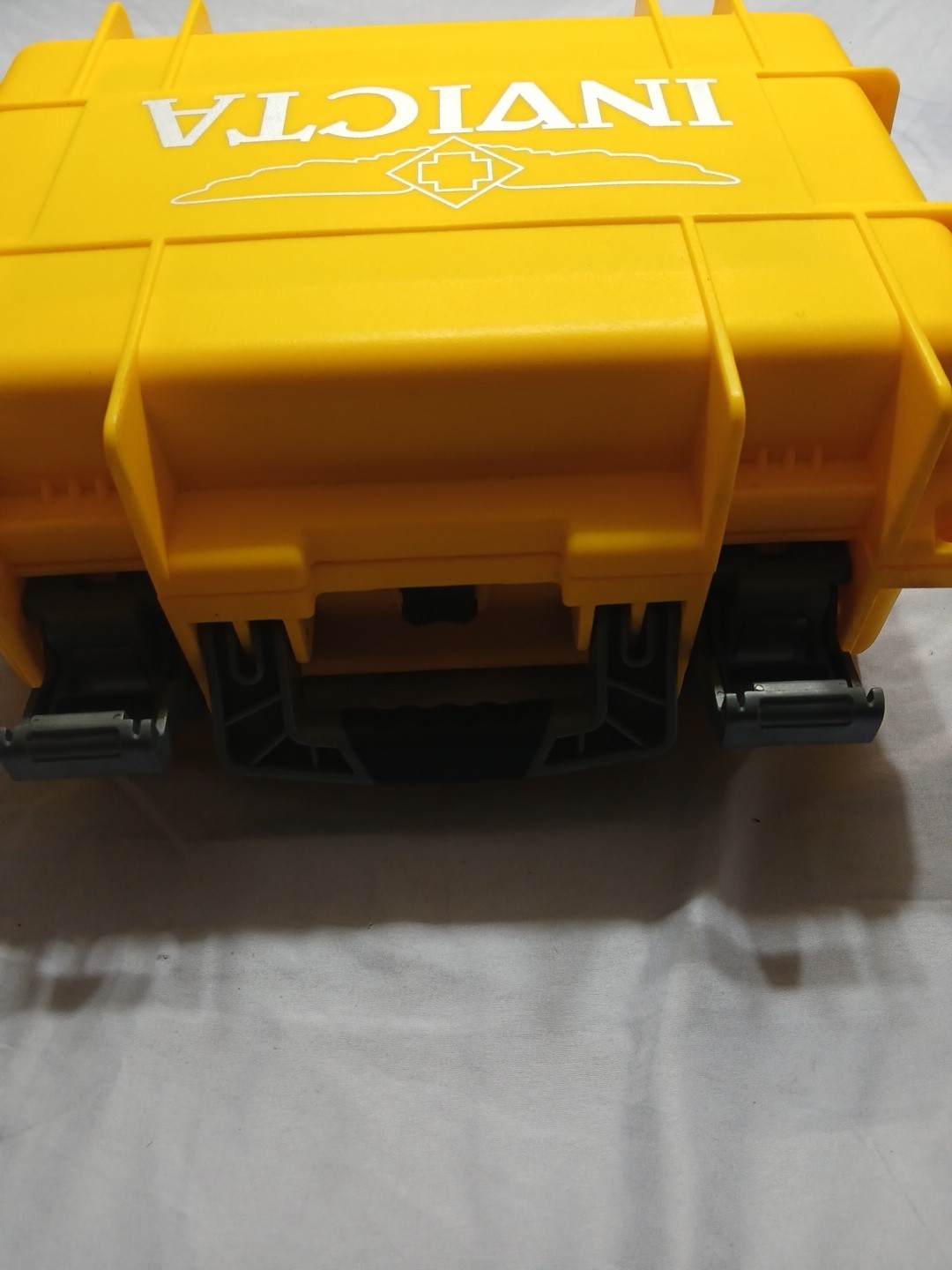INVICTA 8 SLOT IMPACT Yellow Watch Storage Box Dive Case