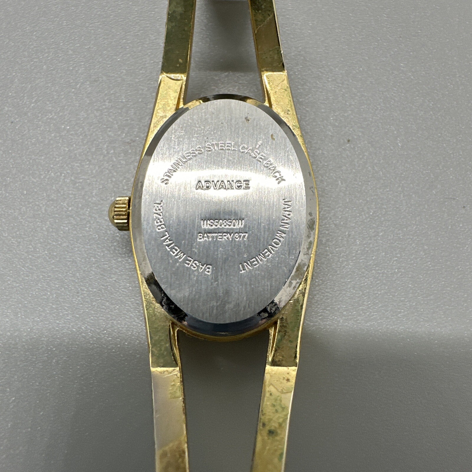 Vintage Ladies Advance Watch Gold Tone Cuff Bracelet 7.25 In, Scratched Dial