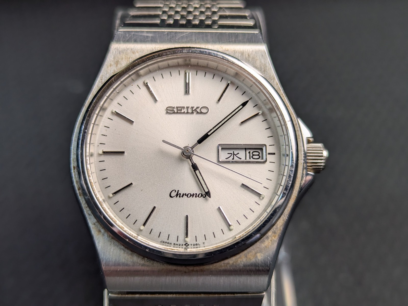 Vintage Seiko Chronos 5H23-7D20 Quartz Day Date Kanji Stainless Mens Watch 6.5″