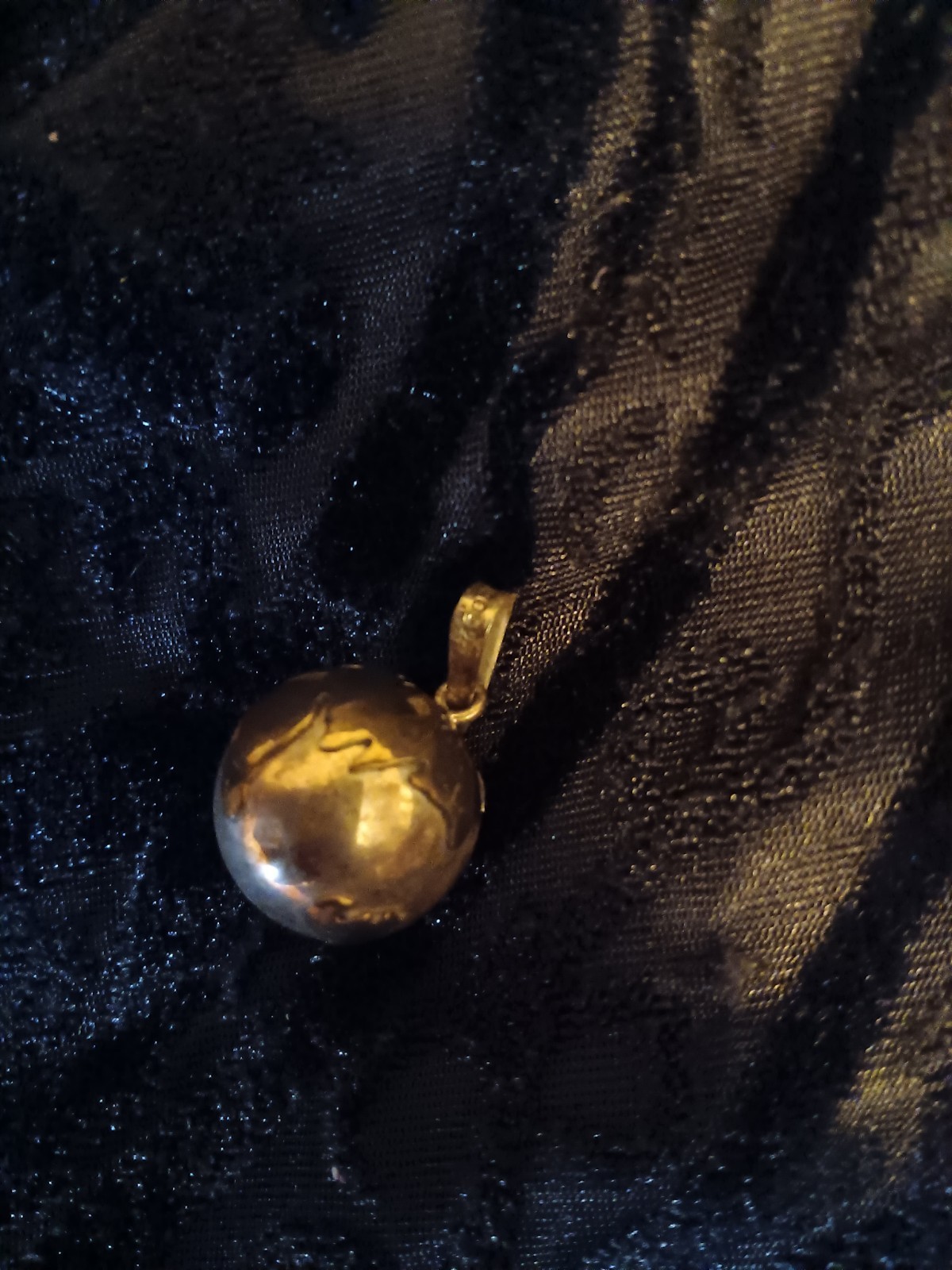 Metal Globe World Map Round bell Pendant