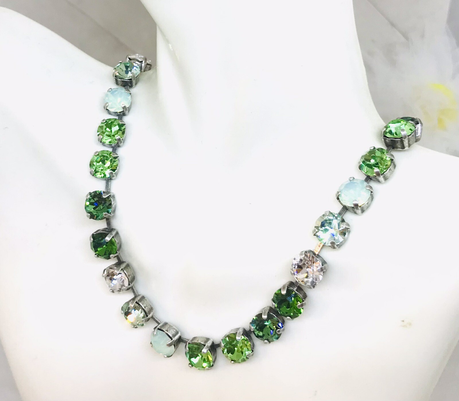 Mint GREEN Cup Chain Necklace with Crystal Elements GREEN CRYSTAL NECKLACE