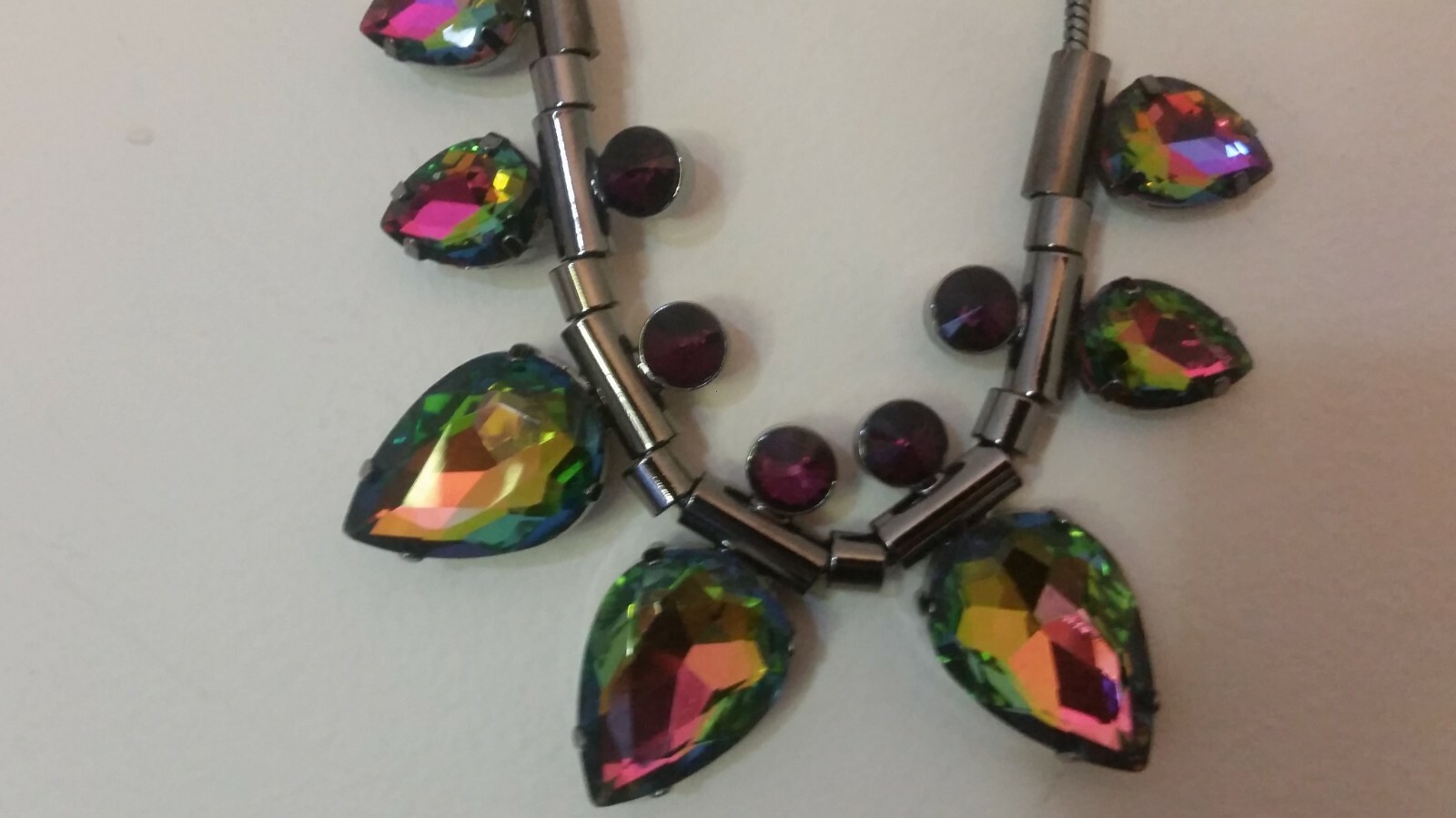 Taking Shape Jewels Vern Necklace 50 cm Long Slide Toggle Crystal Metal BNWT
