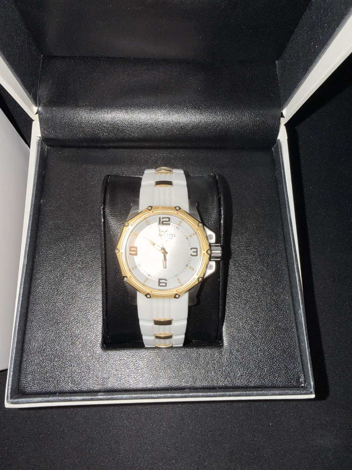 White And Gold Stainless AQUASWISS Vessel M 81M008 Women’s Watch