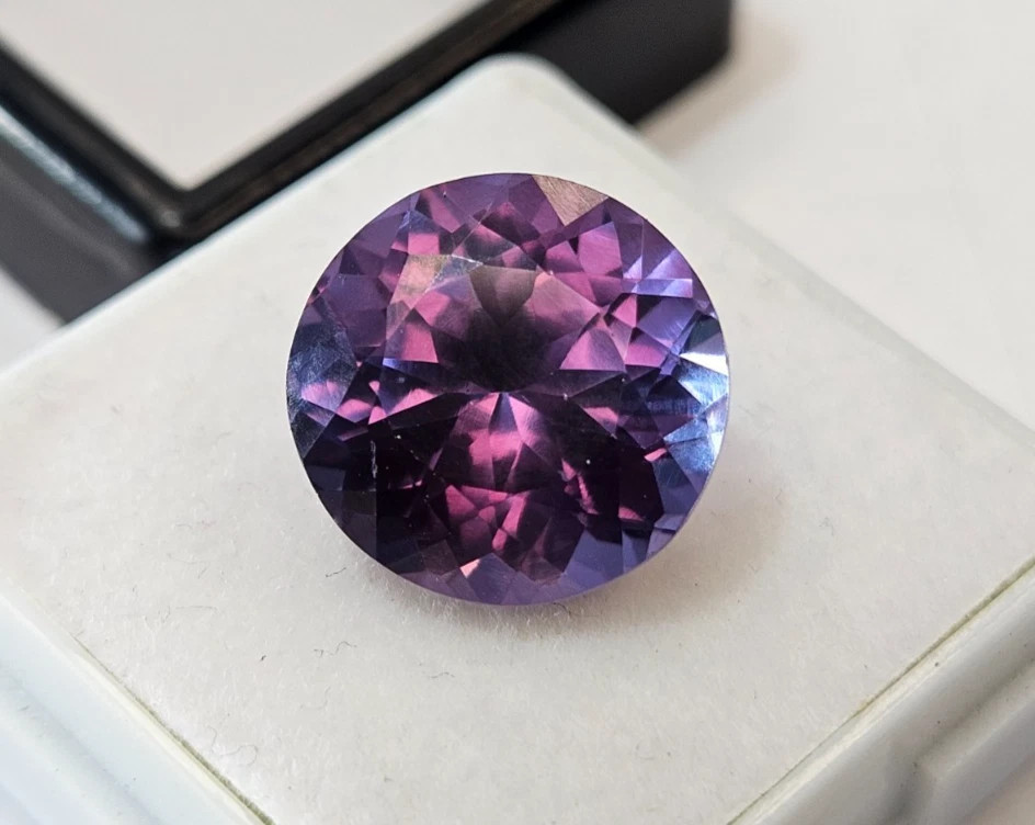 Natural Alexandrite Colour Changing Round Cut 8-10 Ct Loose Certified Gemstone