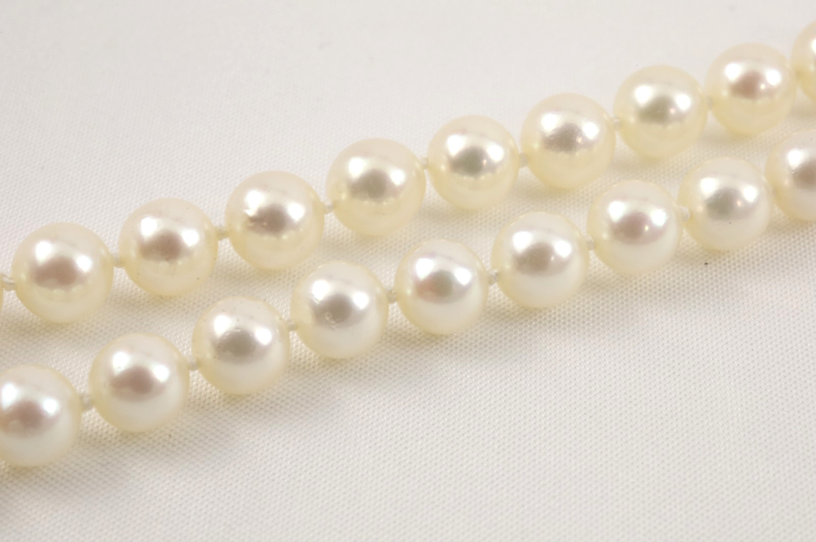 TASAKI Akoya Pearl Necklace 6.5-7.0mm 18″ 14K White Gold Clasp w/ Case