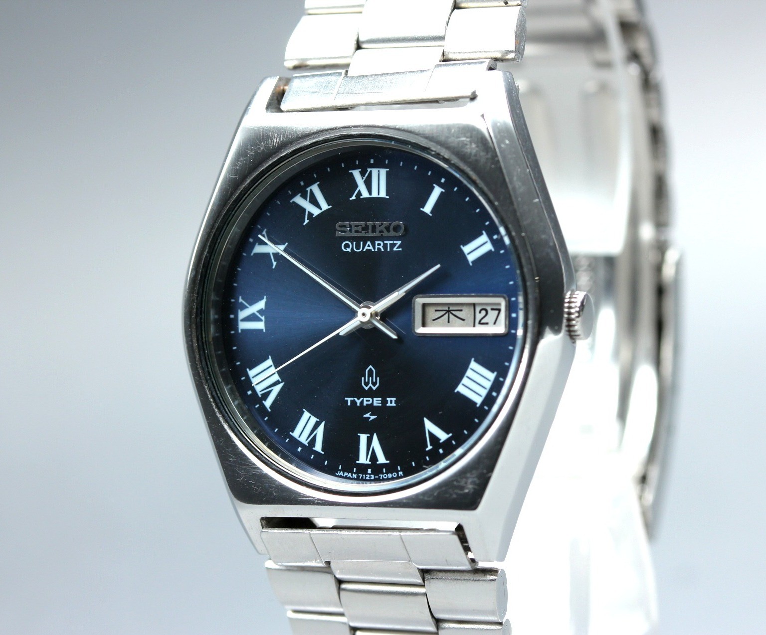 1979 [EX+5] Seiko Type2 7123-7080 Roman Navy Dial Day/Date Kanji Qz Mens Watch