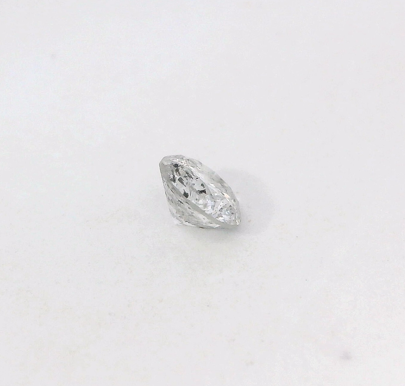 0.27ct Round Brilliant Cut Natural Diamond G color, I2 clarity 4.0 x 2.5 mm
