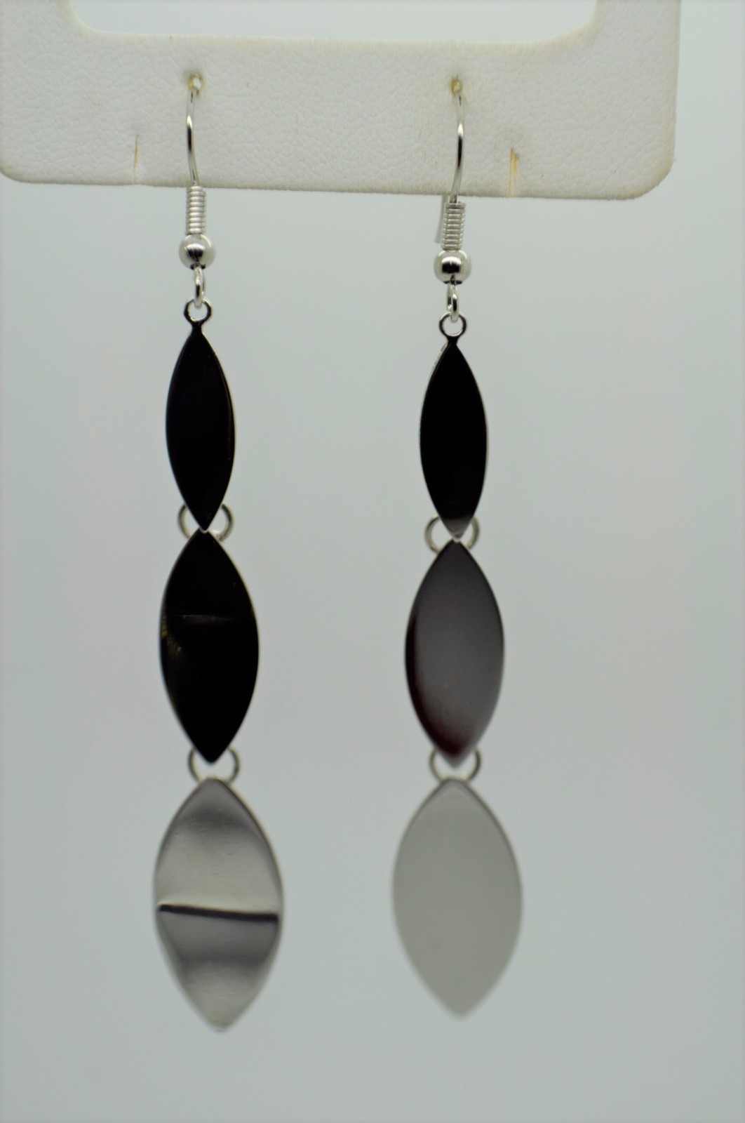 E001 Cute Oval shape style Light weight silver plated Dangle Fashion Earrings